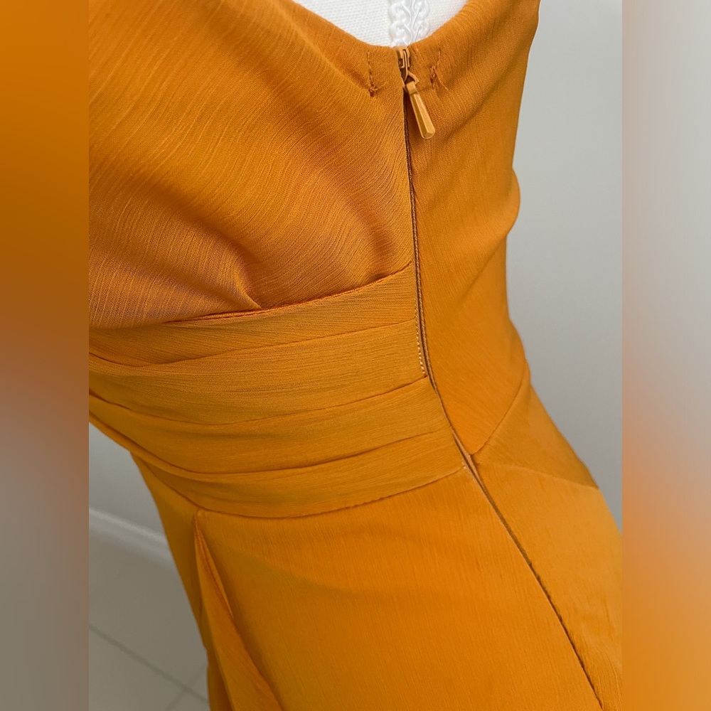 Mannequin size:
      Bust  : 32.5 
      Waist : 25.2
      Hip    : 34.5 - Picture 4 of 4